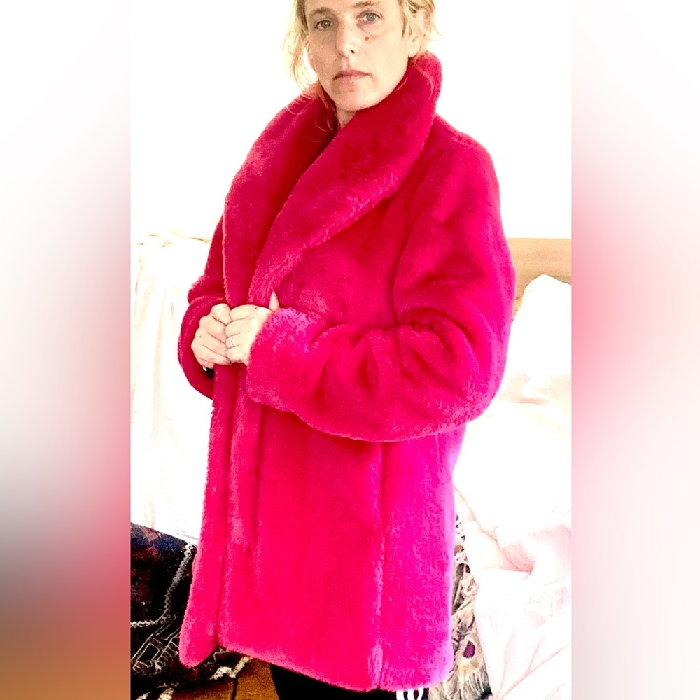 Super-Soft Fuchsia Faux Fur Coat w/ Silky Star Print Lining by Avec Les Filles